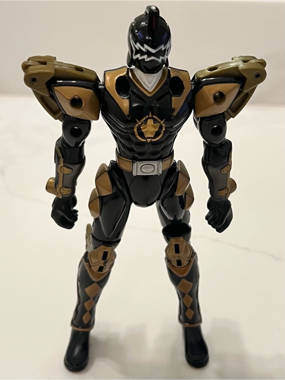 Bandai Power Ranger Dino Black Thunder Ranger 6” Action Figure MMPR Extendable